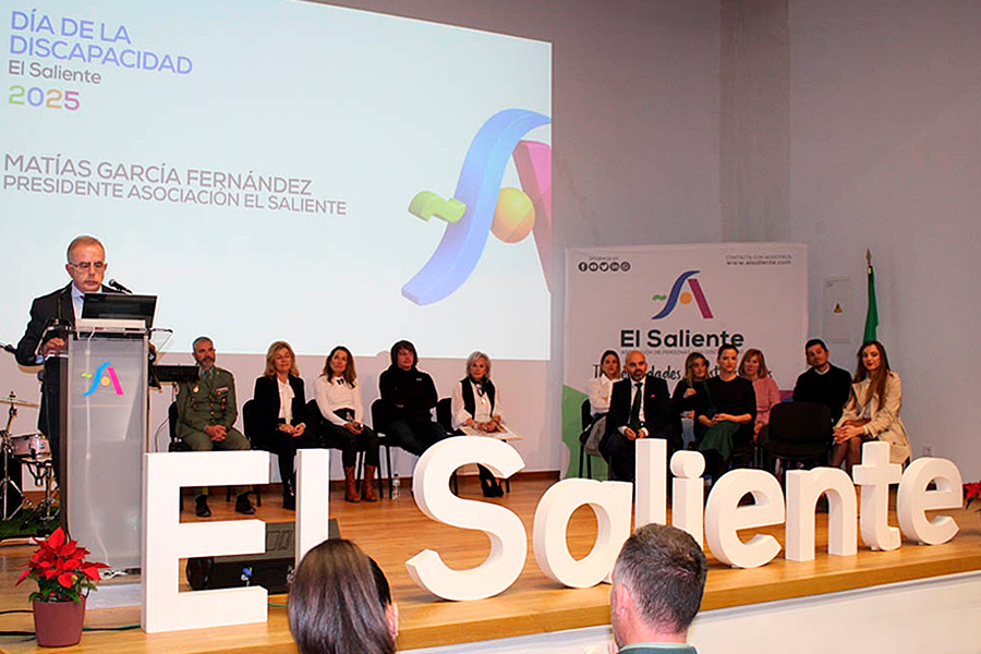 Noticia: El Saliente reconoce el compromiso y la superación y reivindica una sociedad más justa e igualitaria